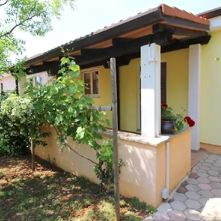 Casa vacanze Melisa 4 By Interhome Porec